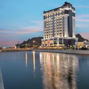 Otel Doubletree By Hilton