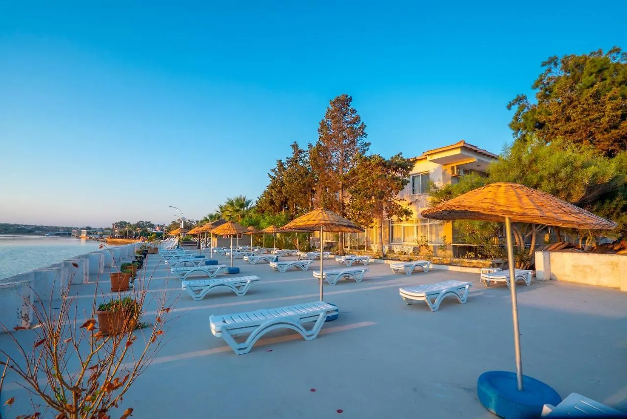 ***  Sifne Termal Otel Çeşme Türkiye